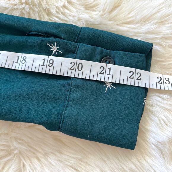 Honey Punch Button Front Sheer Star Embroidered Top Green Small - Picture 9 of 10